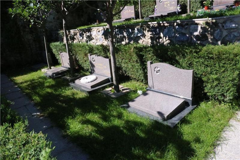 上海陵园墓地的使用权限一般为多长时间？
